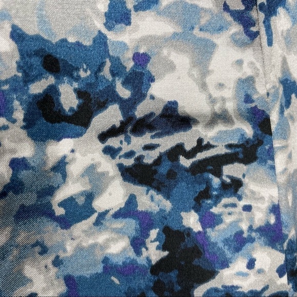 36. Guess Blue Floral Bodycon Cocktail Dress - Picture 6 of 8